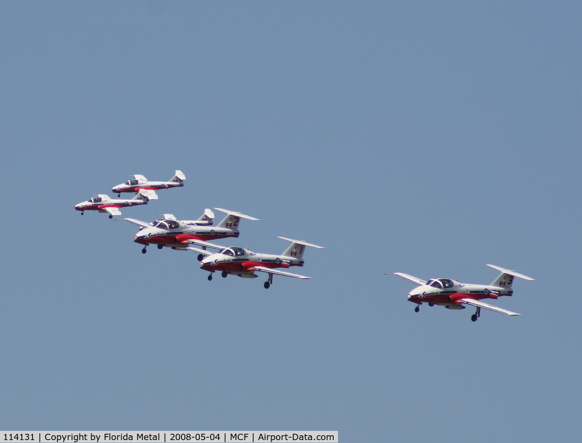 114131, Canadair CT-114 Tutor C/N 1131, Snowbirds landing after performance