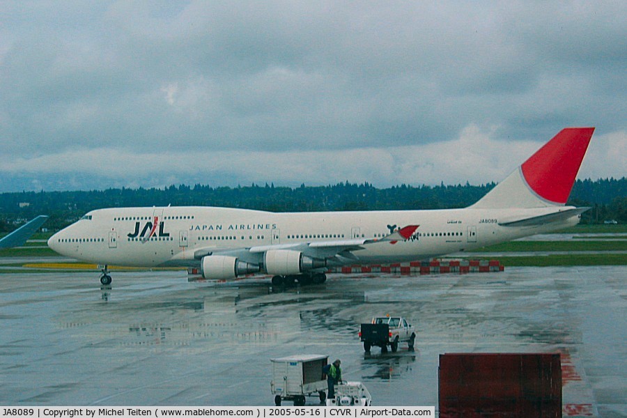 JA8089, 1992 Boeing 747-446 C/N 26342, Typical vancouverite weather for this Japan Airlines !