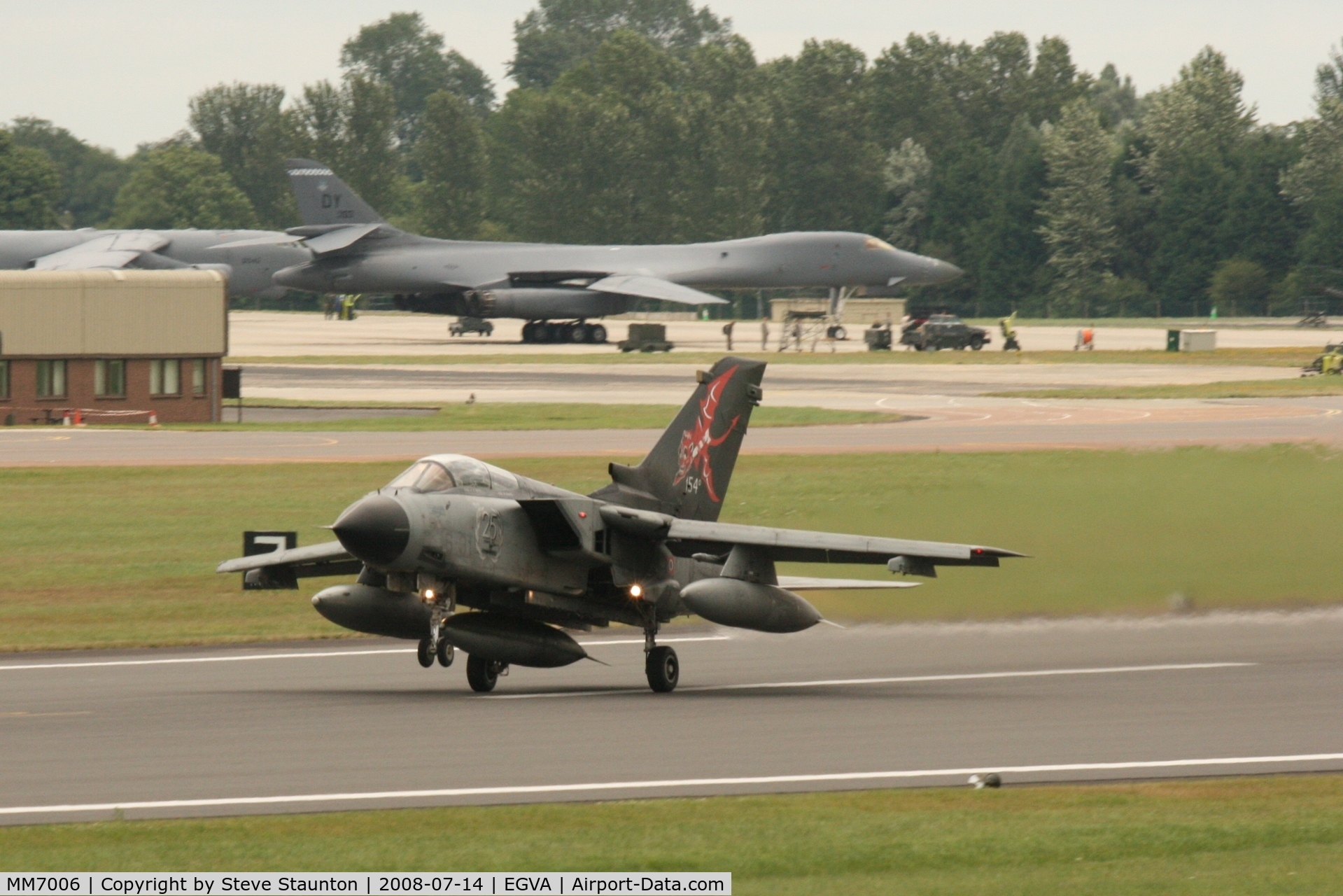 MM7006, 1982 Panavia Tornado IDS C/N 102/IS005/5008, Taken at the Royal International Air Tattoo 2008 during arrivals and departures (show days cancelled due to bad weather)