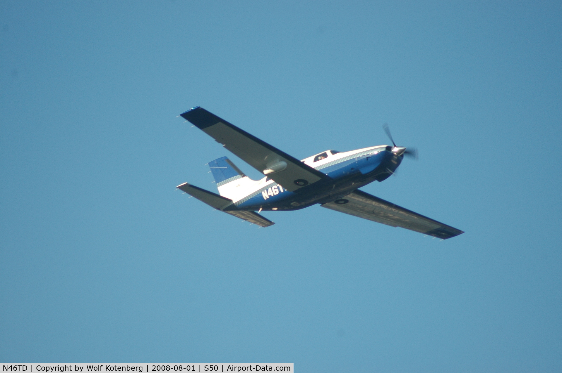 N46TD, 1998 Piper PA-46-350P Malibu Mirage C/N 4636177, Taking off and headin' east