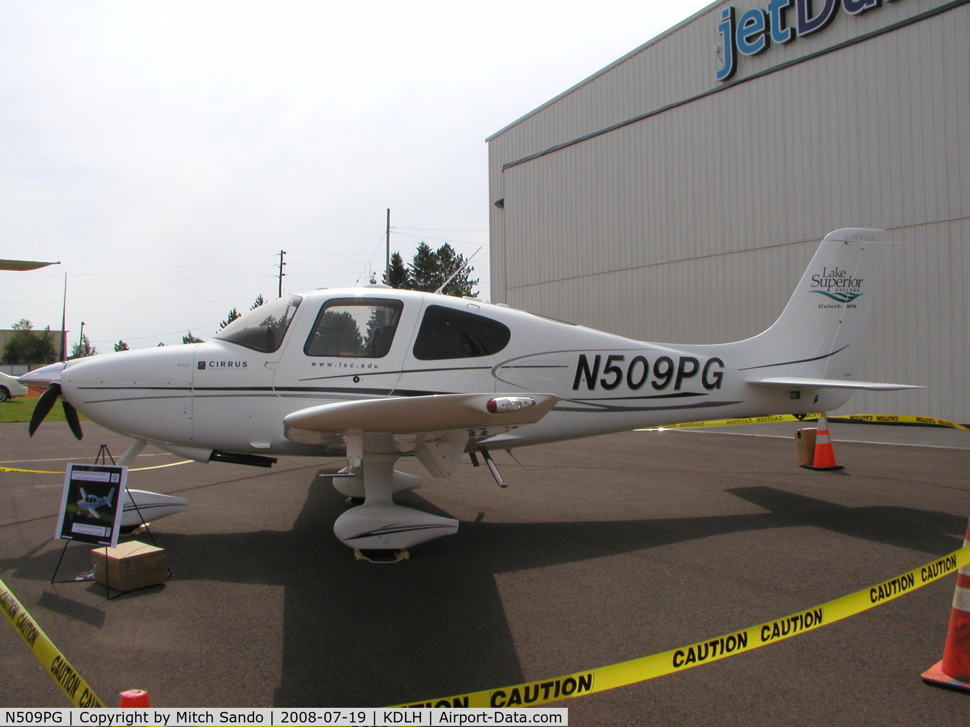 N509PG, 2008 Cirrus SR20 C/N 1979, Duluth Air and Aviation Expo 2008.