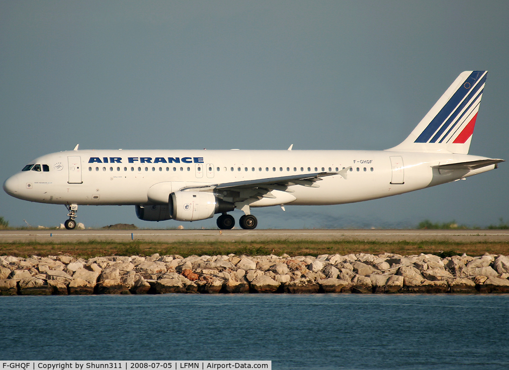 F-GHQF, 1990 Airbus A320-211 C/N 0130, Ready for departure...