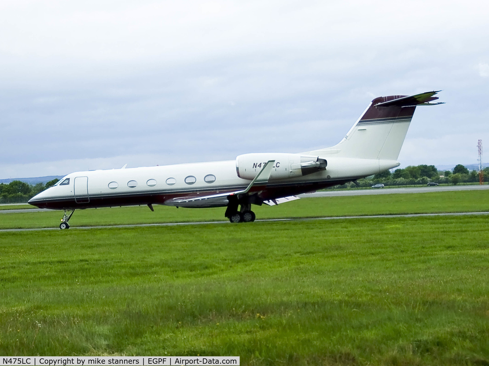 N475LC, 2002 Gulfstream Aerospace G-IV C/N 1472, seen here taxiing out at Glasgow 17/5/2008