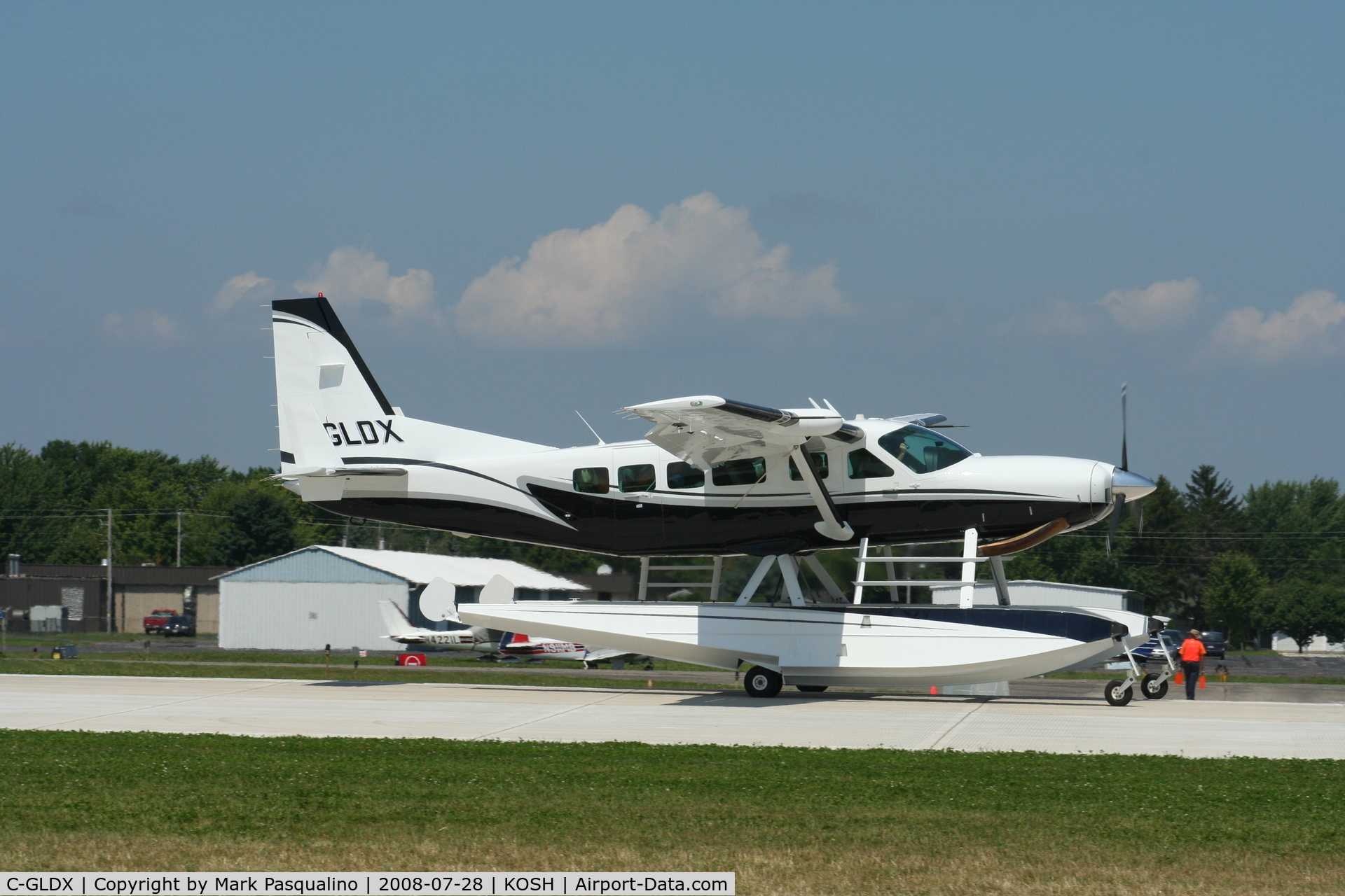 C-GLDX, 2003 Cessna 208 Caravan I C/N 20800366, Cessna 208