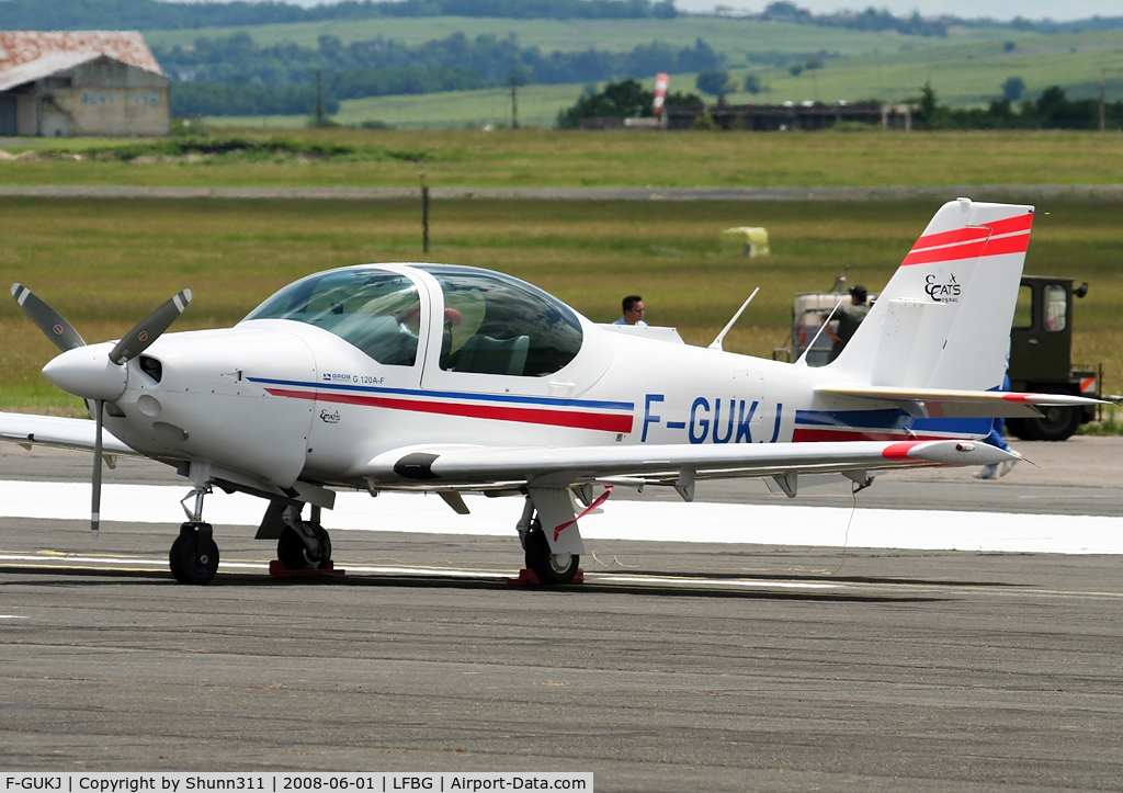 F-GUKJ, Grob G-120A-F C/N 85044, Used during CNG Airshow 2008