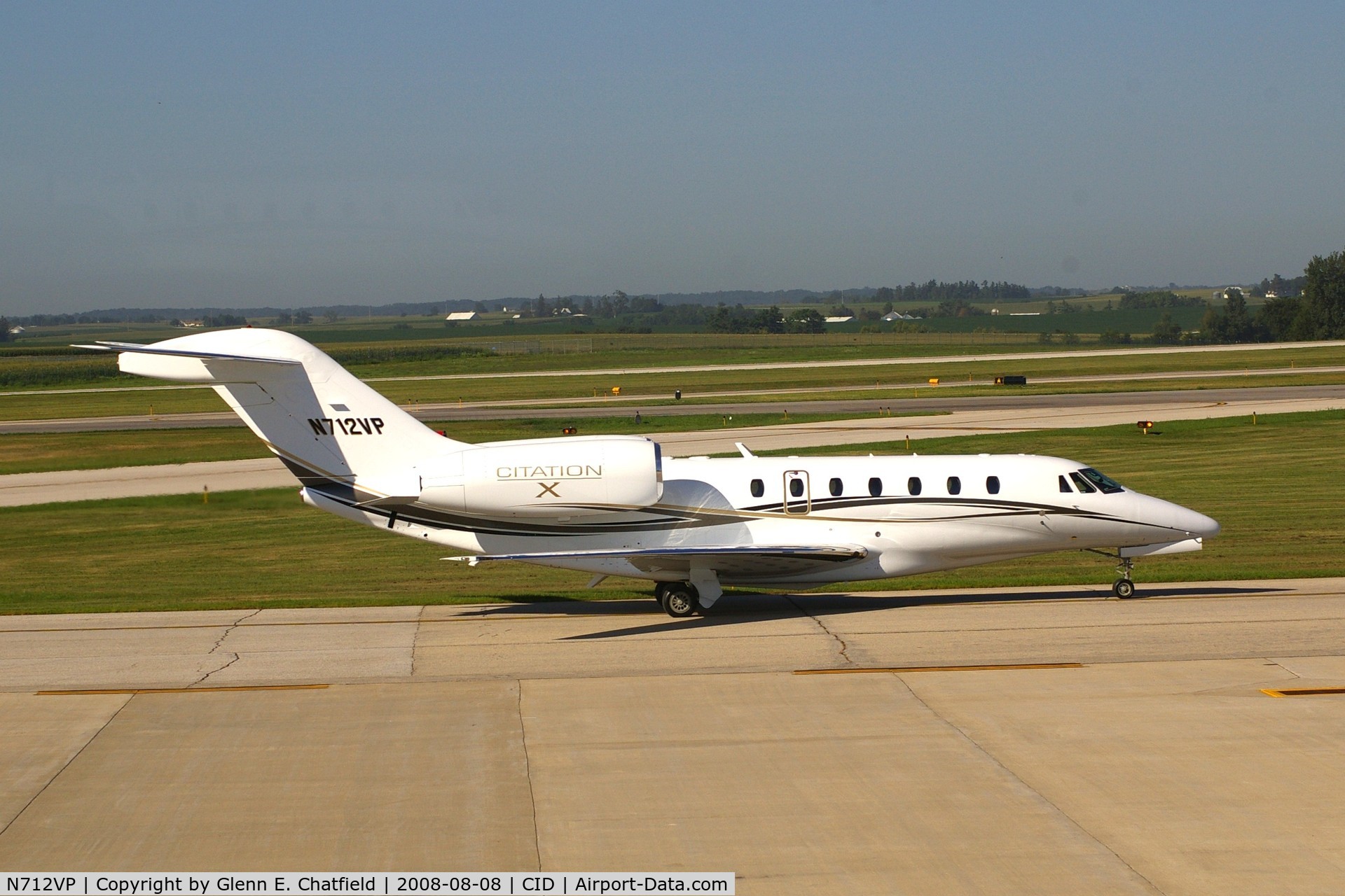 N712VP, 1997 Cessna 750 Citation X Citation X C/N 750-0012, Taxiing on Delta on the way to Rockwell-Collins
