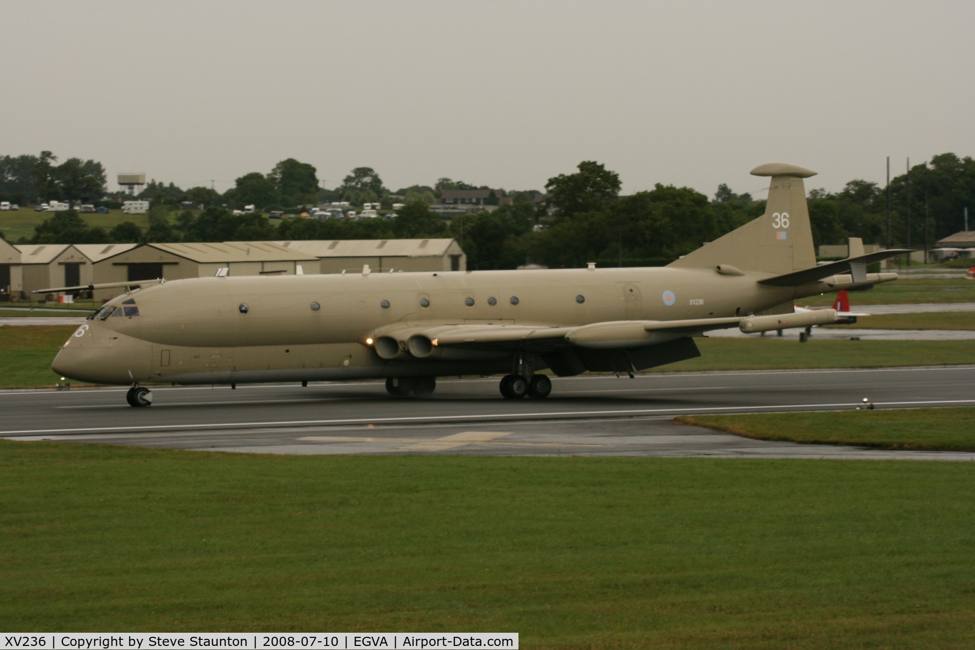 XV236, Hawker Siddeley Nimrod MR.2 C/N 8011, Taken at the Royal International Air Tattoo 2008 during arrivals and departures (show days cancelled due to bad weather)