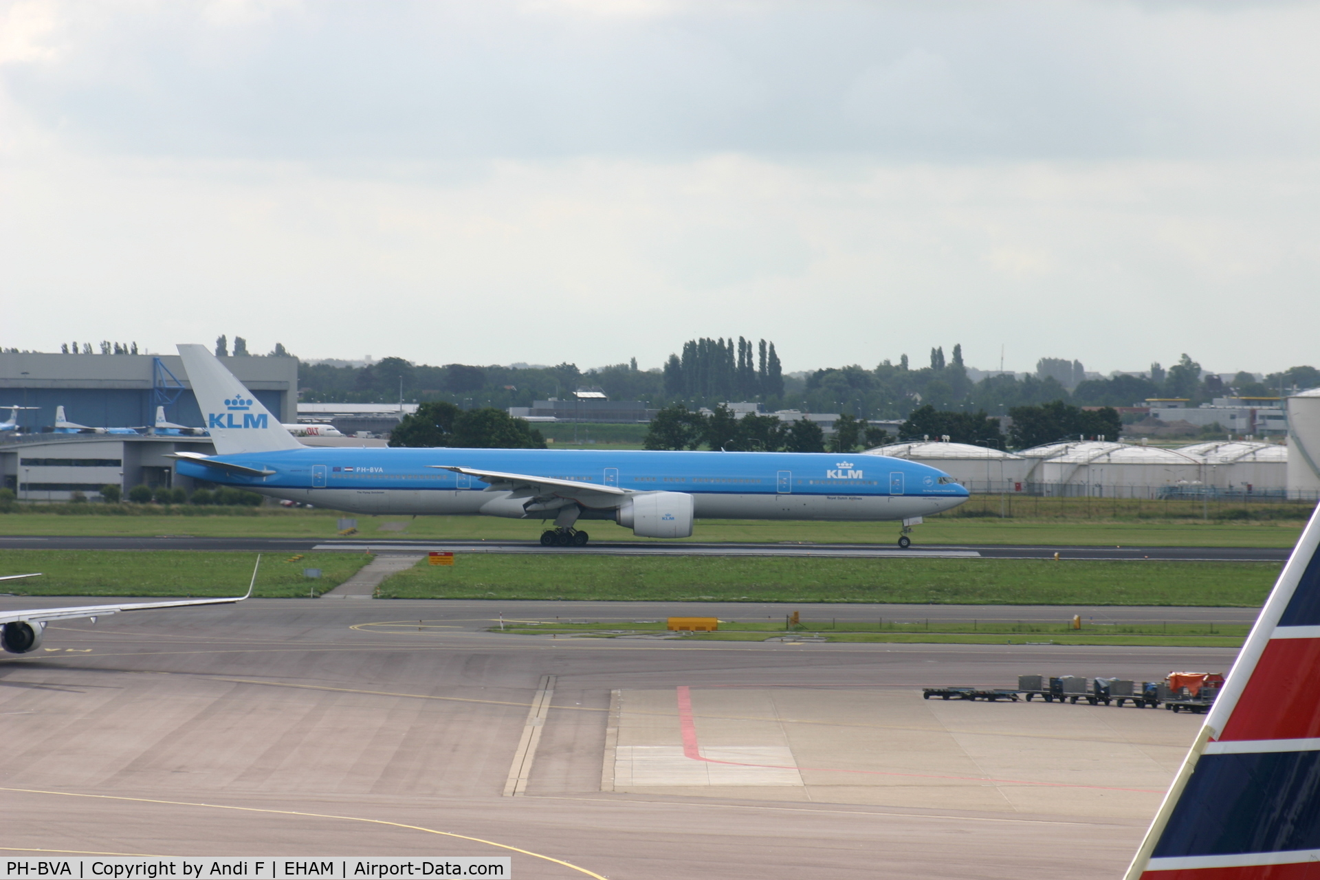 PH-BVA, 2008 Boeing 777-306/ER C/N 35671, longer