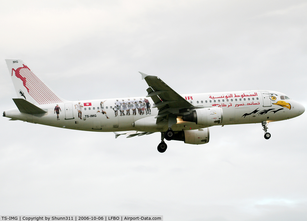 TS-IMG, 1992 Airbus A320-211 C/N 0390, Landing rwy 14R with special c/s...