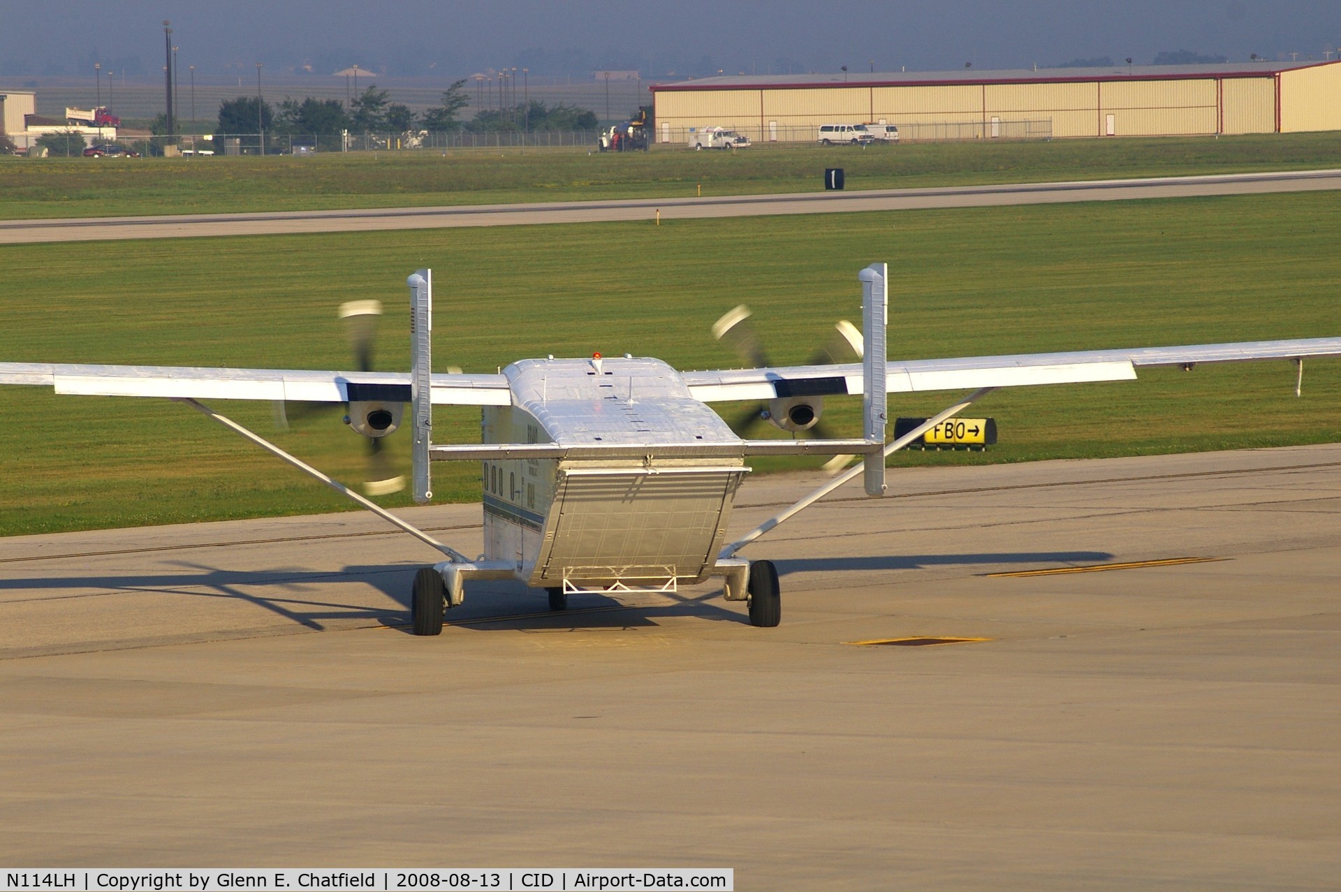 N114LH, 1974 Short SC-7 Skyvan 3 C/N SH.1926, Taxiing to Runway 13