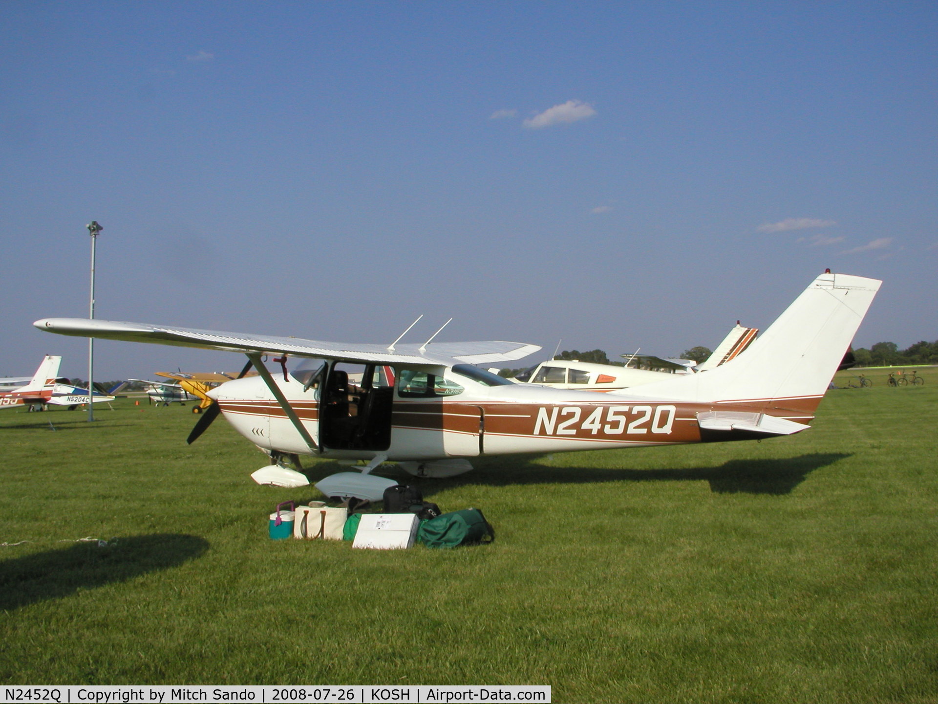 N2452Q, 1966 Cessna 182K Skylane C/N 18257652, EAA AirVenture 2008.