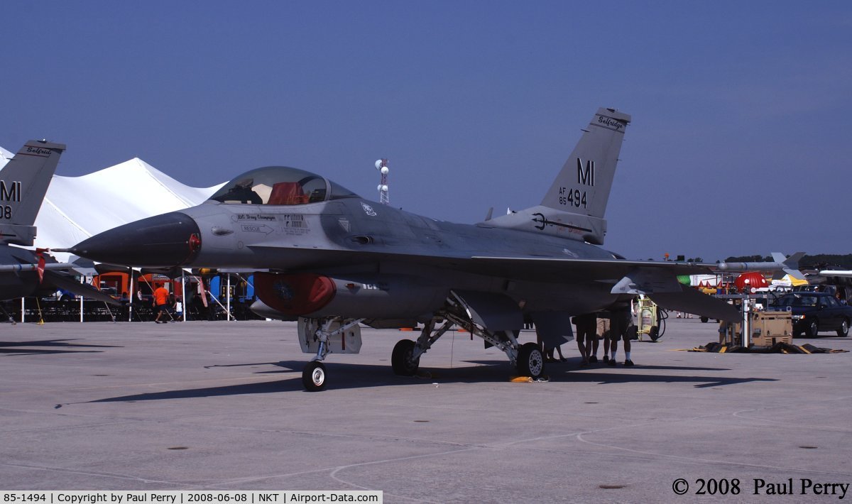 85-1494, 1985 General Dynamics F-16C Fighting Falcon C/N 5C-274, One of the two visiting Vipers from Selfridge