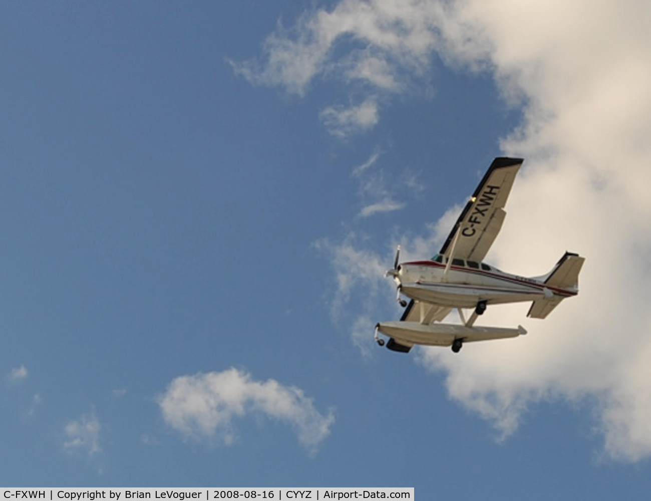 C-FXWH, 1968 Cessna U206C Super Skywagon C/N U2061170, On approach to CYYZ
