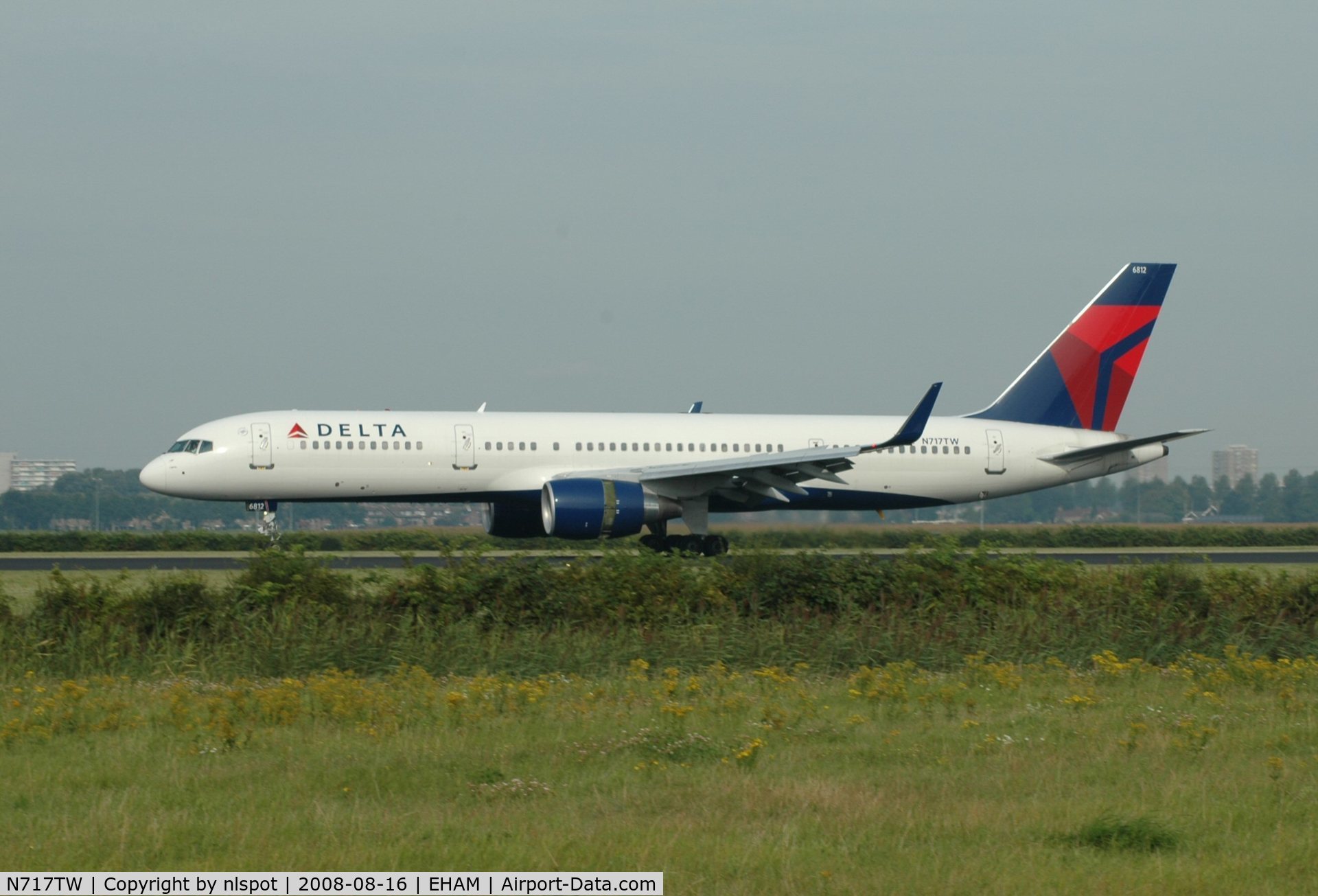 N717TW, 1999 Boeing 757-231 C/N 28485, ..