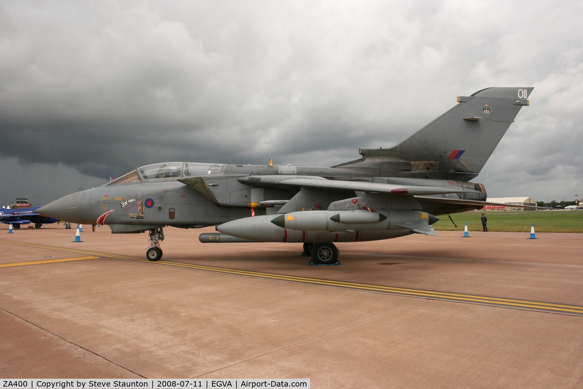 ZA400, 1982 Panavia Tornado GR.4A C/N 204/BS067/3099, Taken at the Royal International Air Tattoo 2008 during arrivals and departures (show days cancelled due to bad weather)