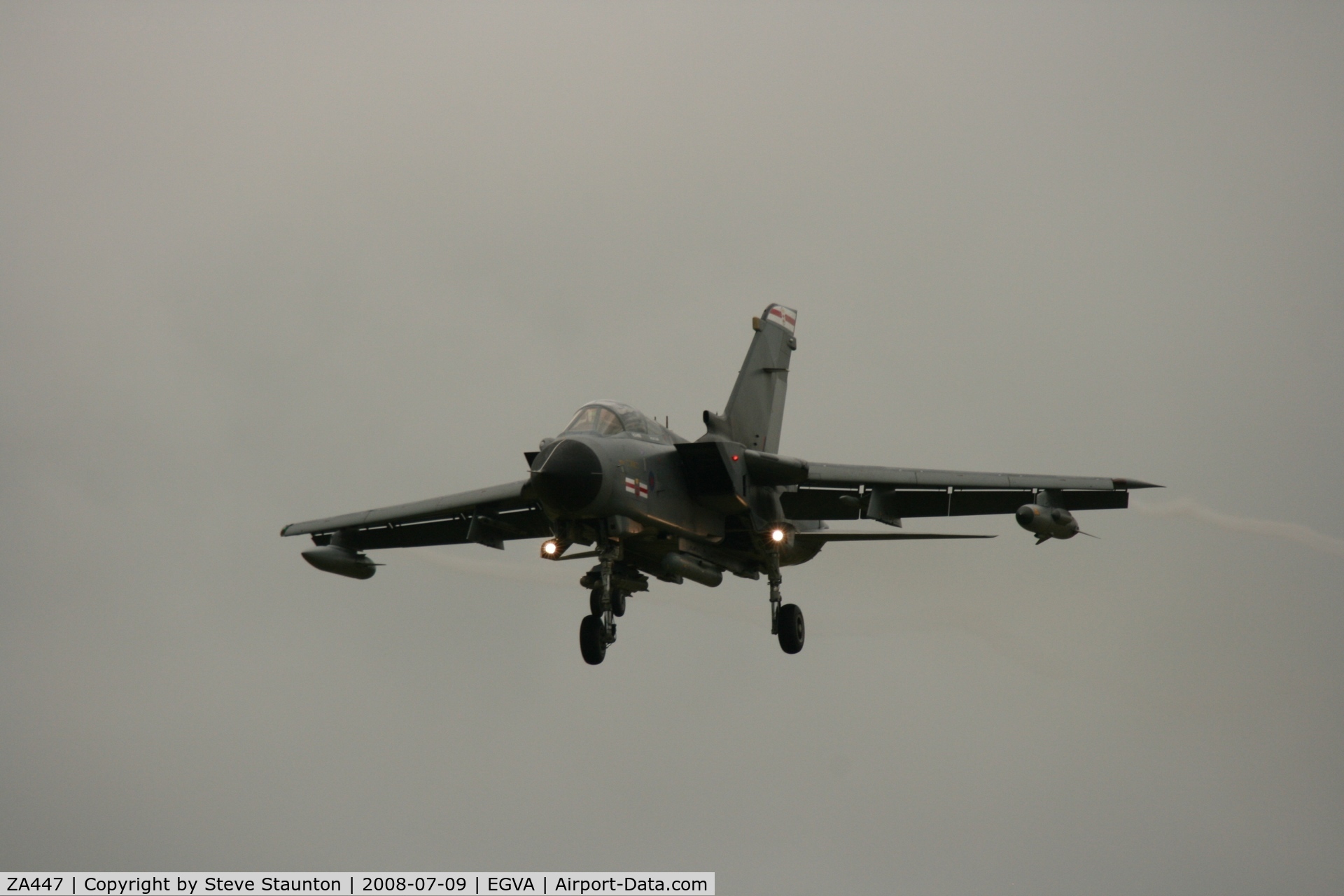 ZA447, 1983 Panavia Tornado GR.4 C/N 235/BS077/3113, Taken at the Royal International Air Tattoo 2008 during arrivals and departures (show days cancelled due to bad weather)