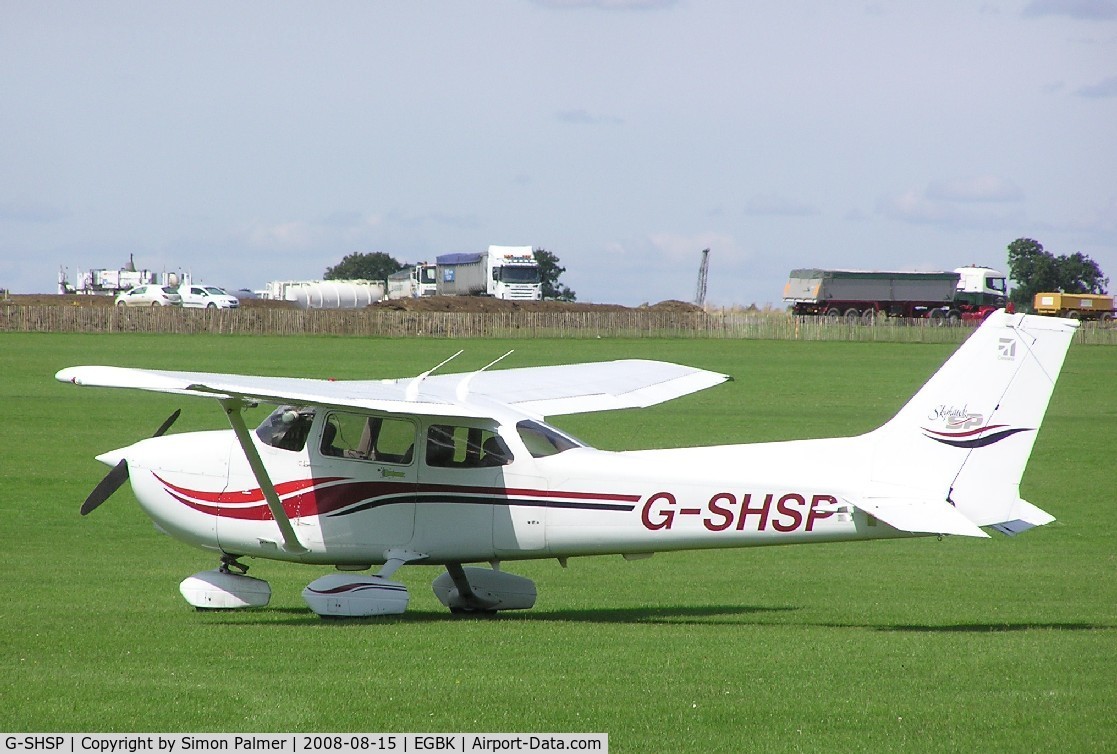 G-SHSP, 1999 Cessna 172S C/N 172S8079, Skyhawk SP visiting Sywell