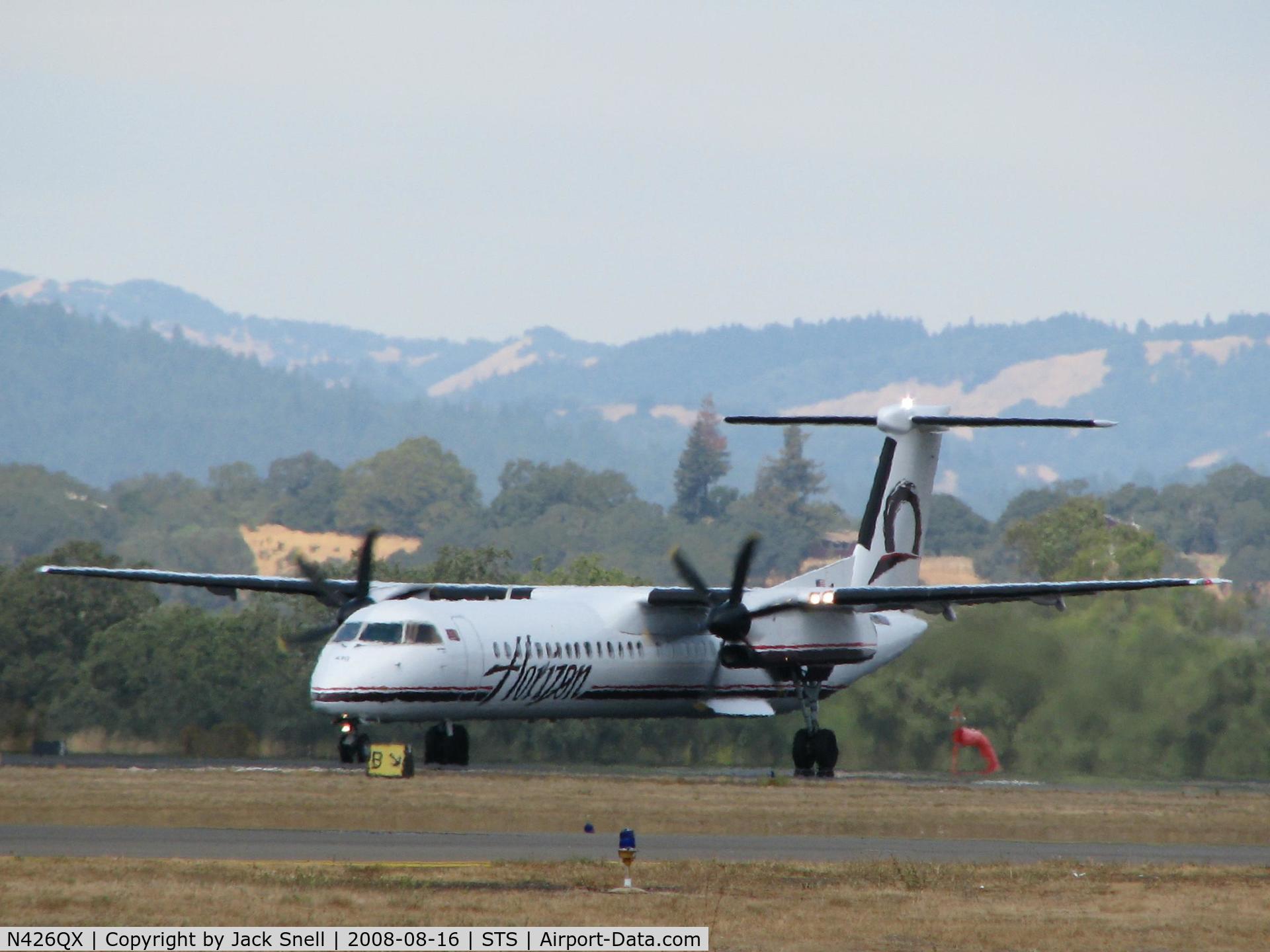 N426QX, 2007 Bombardier DHC-8-402 Dash 8 C/N 4154, Horizon Air Departing