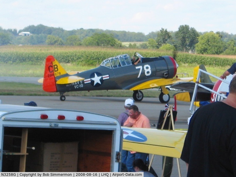 N3258G, North American AT-6D Texan C/N 43839, Preparing for a demonstration flight at Wings of Victory airshow - Lancaster, Ohio