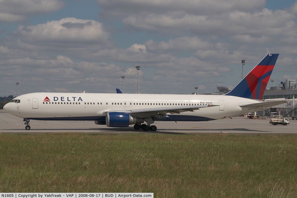 N1605, 1999 Boeing 767-332 C/N 30198, Delta Airlines Boeing 767-300