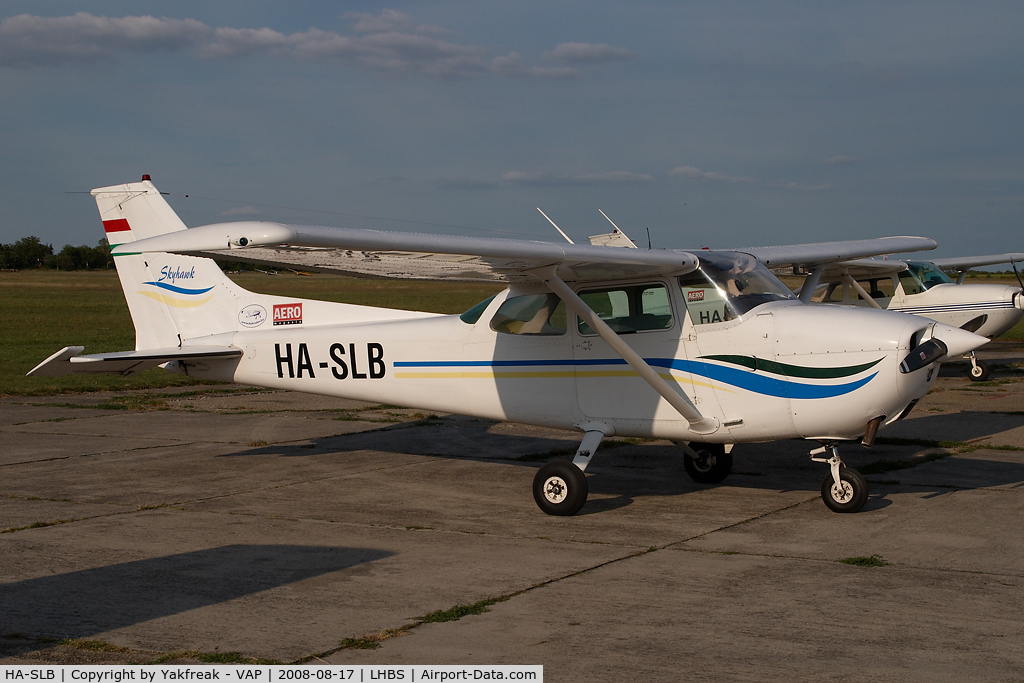 HA-SLB, Cessna 172N C/N 17272218, Cessna 172