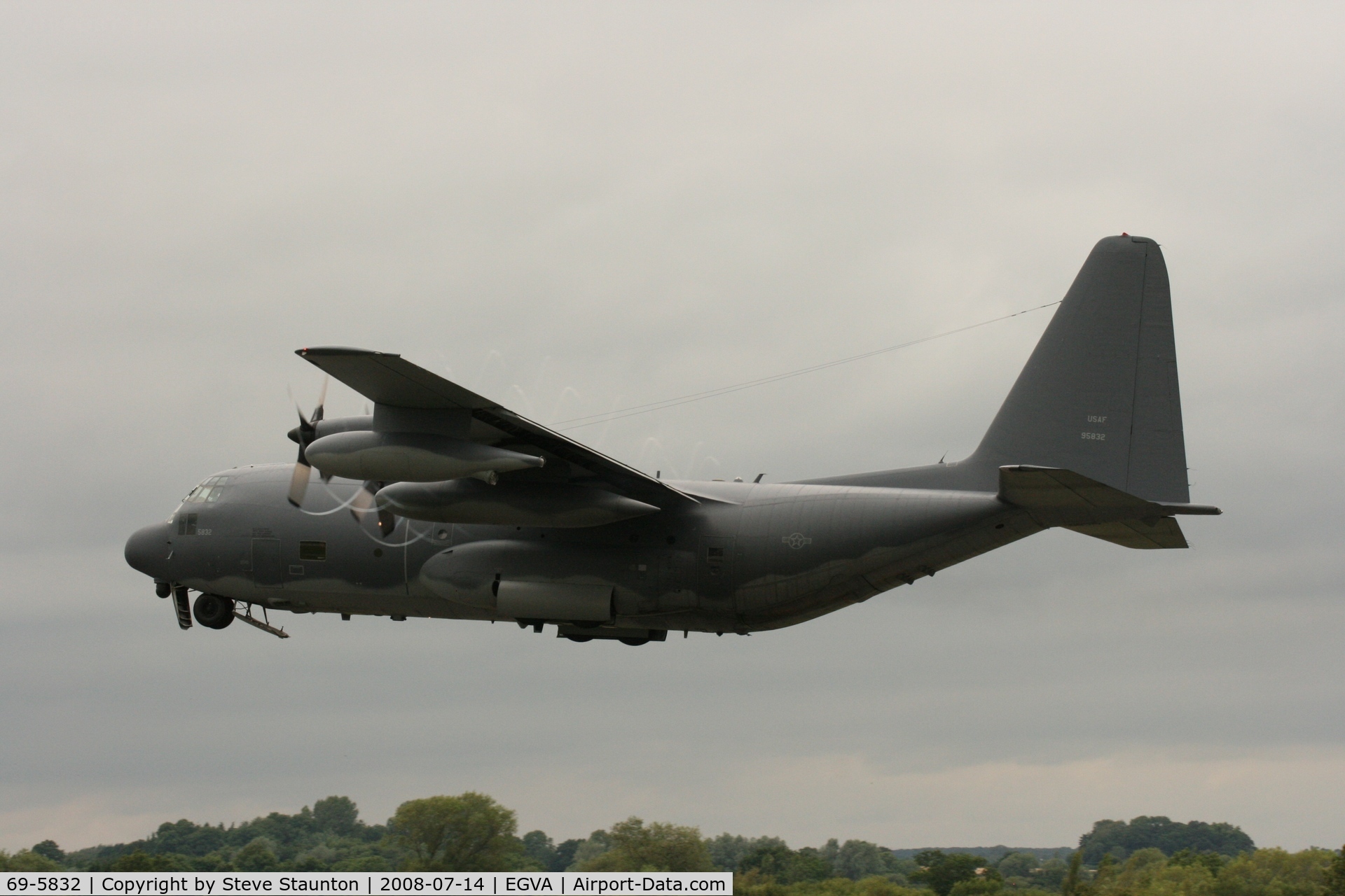 69-5832, 1970 Lockheed MC-130P Combat Shadow C/N 382-4381, Taken at the Royal International Air Tattoo 2008 during arrivals and departures (show days cancelled due to bad weather)