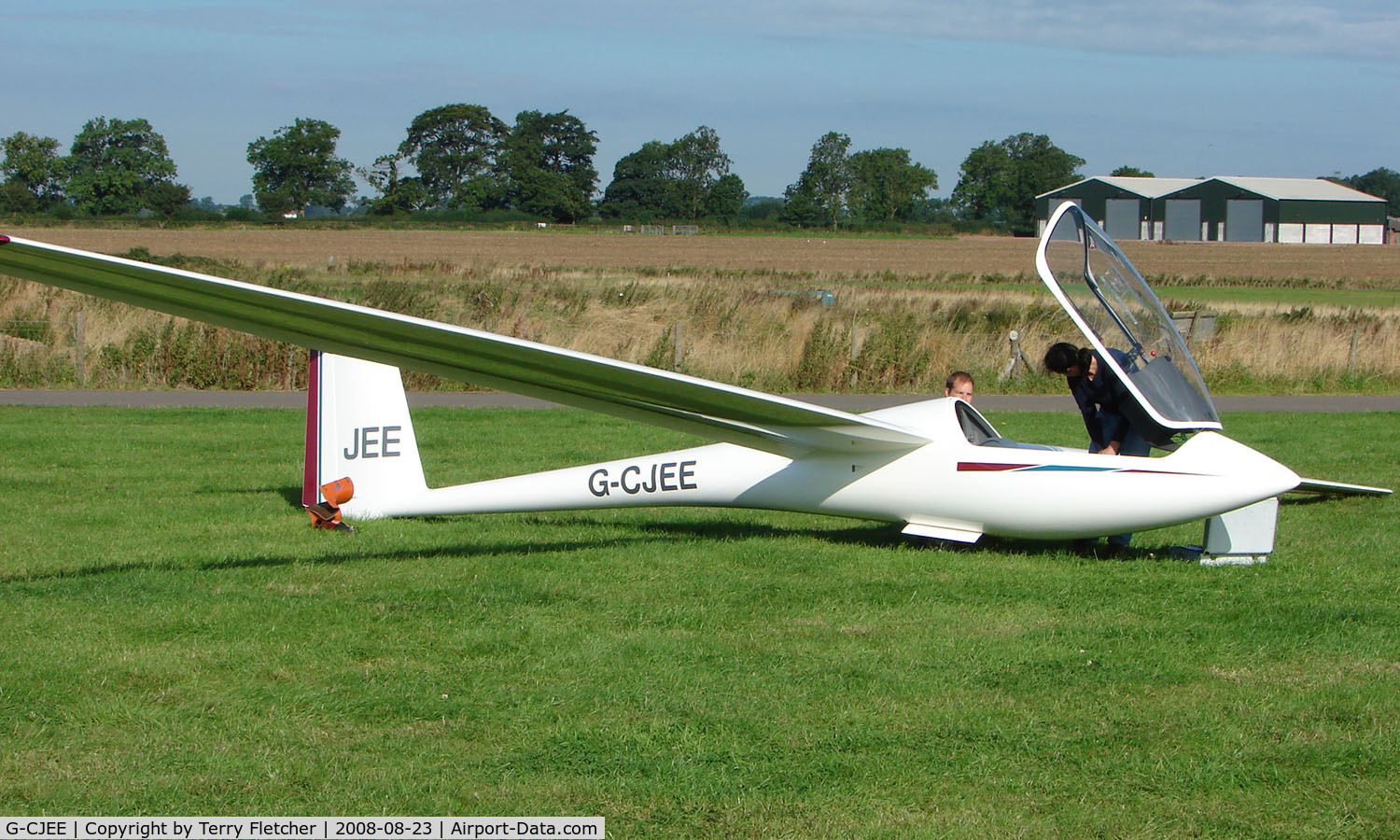 G-CJEE, 1978 Schleicher ASW-20L C/N 20073, Competitor in the Midland Regional Gliding Championship at Husband's Bosworth