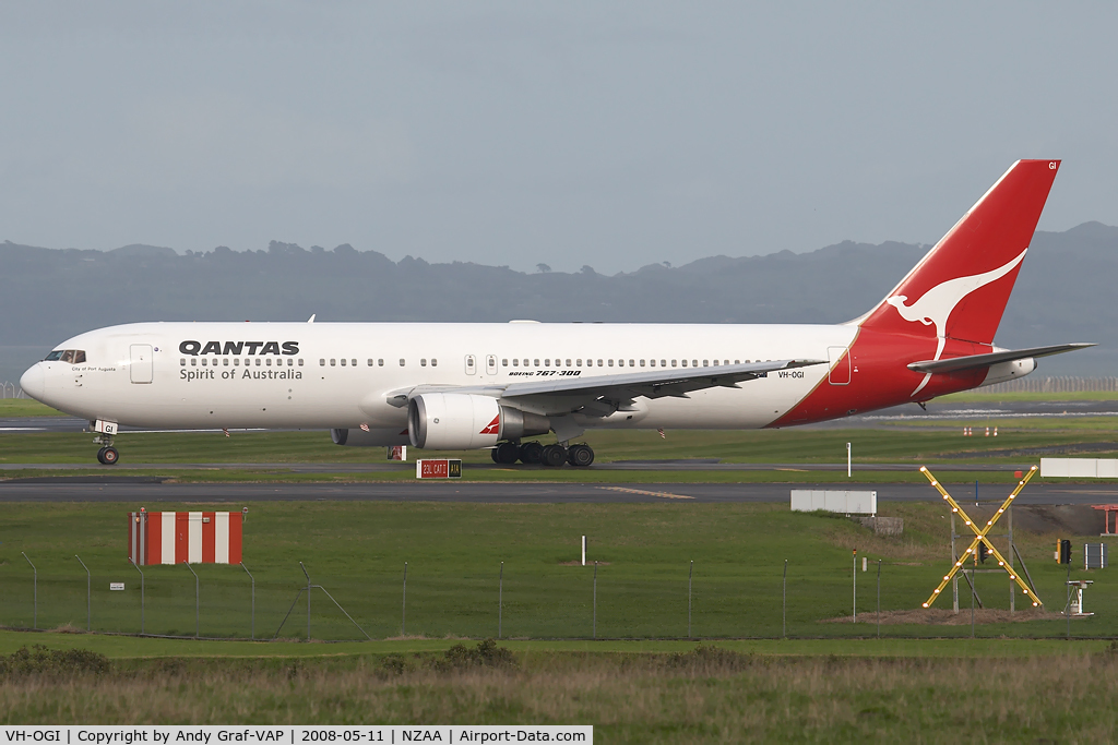 VH-OGI, 1991 Boeing 767-338 C/N 25246, Qantas 767-300