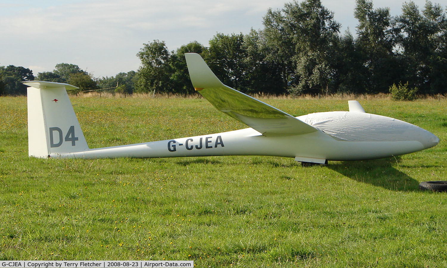 G-CJEA, 1998 Rolladen-Schneider LS-8-18 C/N 8159, Competitor in the Midland Regional Gliding Championship at Husband's Bosworth