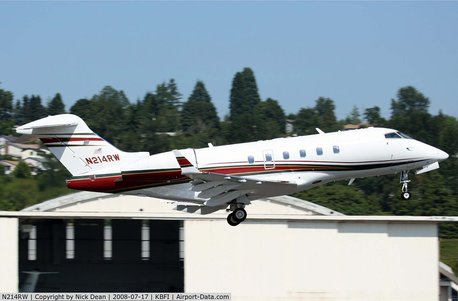 N214RW, 2006 Bombardier Challenger 300 (BD-100-1A10) C/N 20119, Visitor