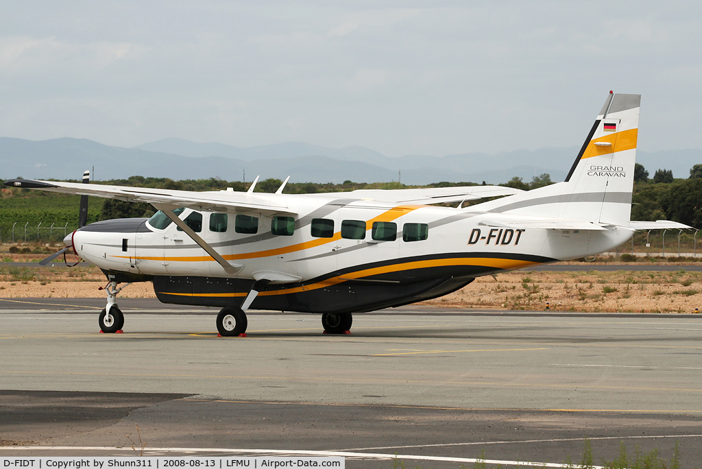 D-FIDT, 2006 Cessna 208B Grand Caravan C/N 208B1197, Parked here...