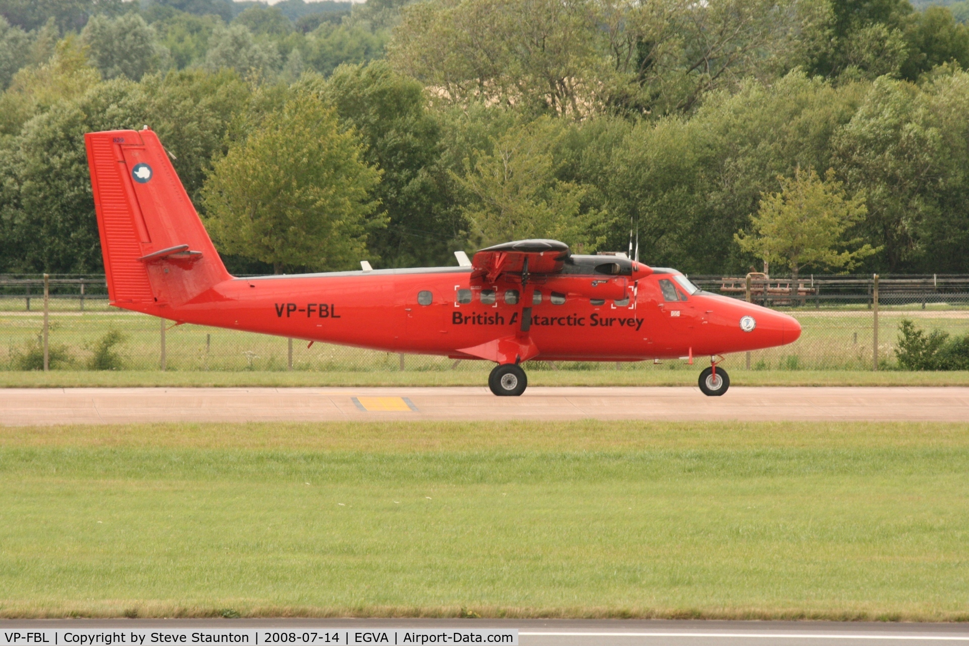 VP-FBL, 1988 De Havilland Canada DHC-6-300 Twin Otter C/N 839, Taken at the Royal International Air Tattoo 2008 during arrivals and departures (show days cancelled due to bad weather)