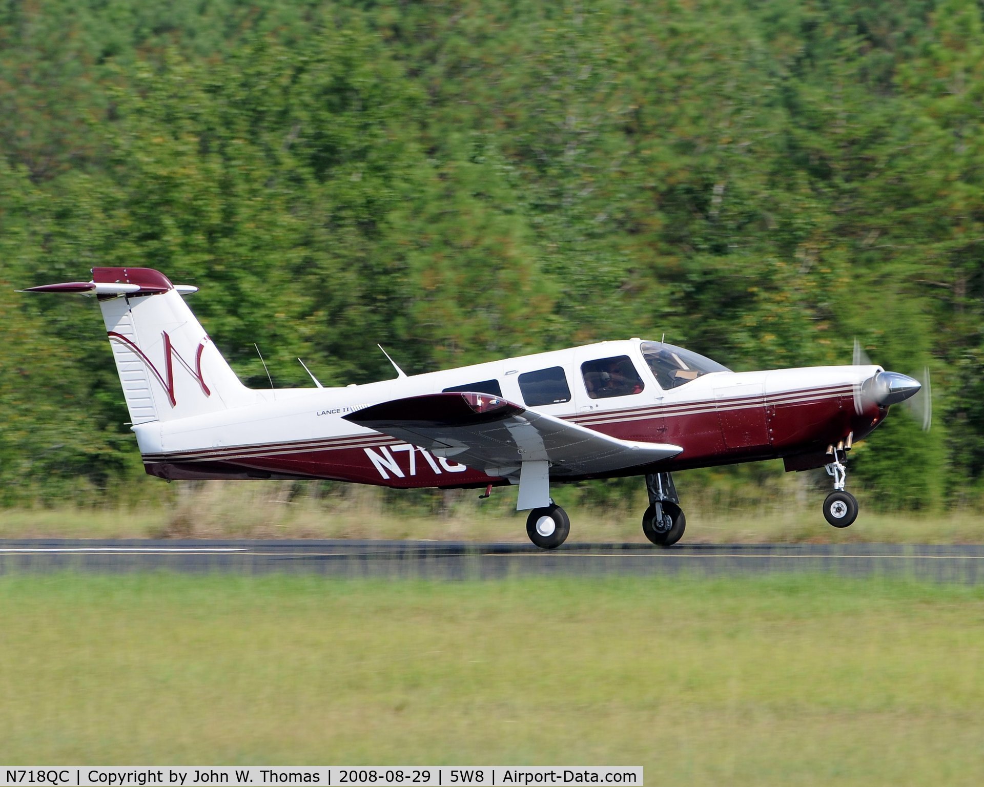 N718QC, 1978 Piper PA-32RT-300 Lance II C/N 32R-7885135, Departing runway 22