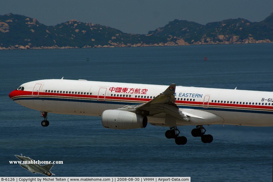 B-6126, 2006 Airbus A330-343X C/N 777, China Eastern approaching 25R