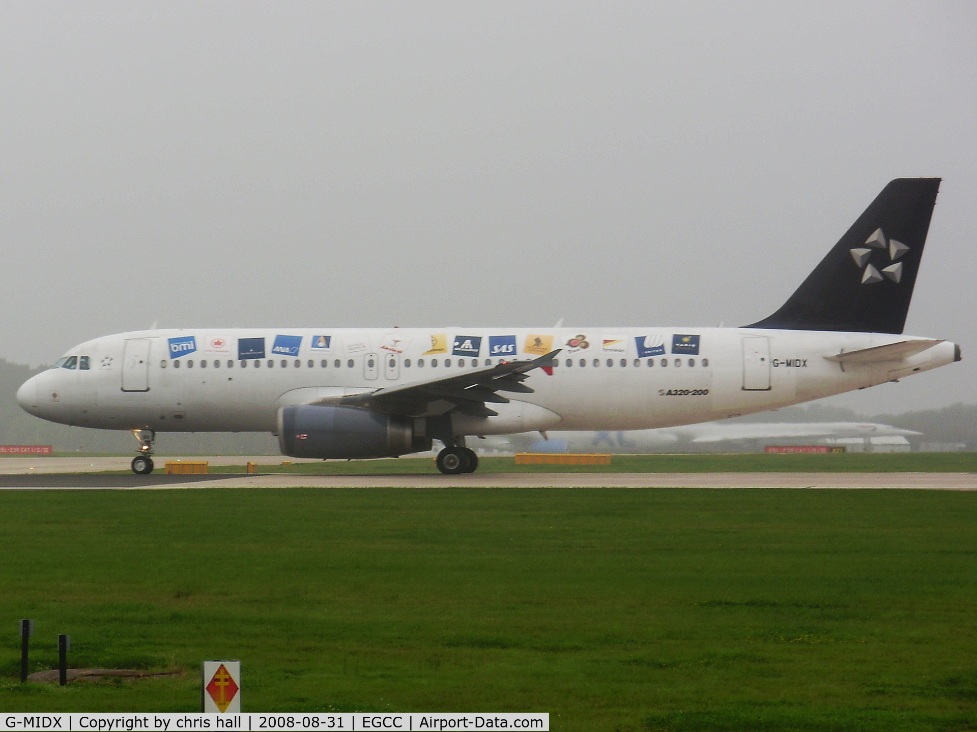 G-MIDX, 2000 Airbus A320-232 C/N 1177, BMI, in Star Alliance livery