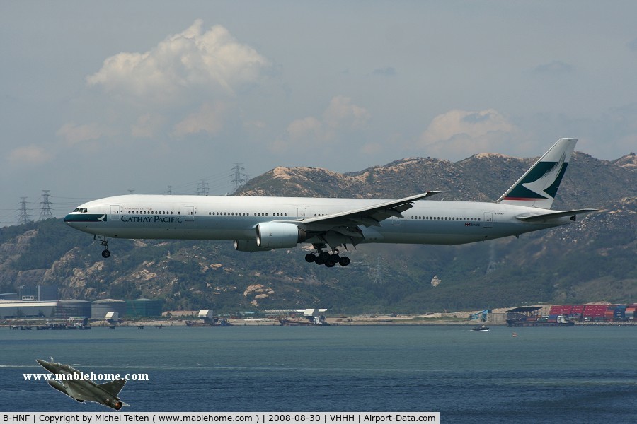 B-HNF, 1998 Boeing 777-367 C/N 27506, Cathay Pacific approaching runway 25R