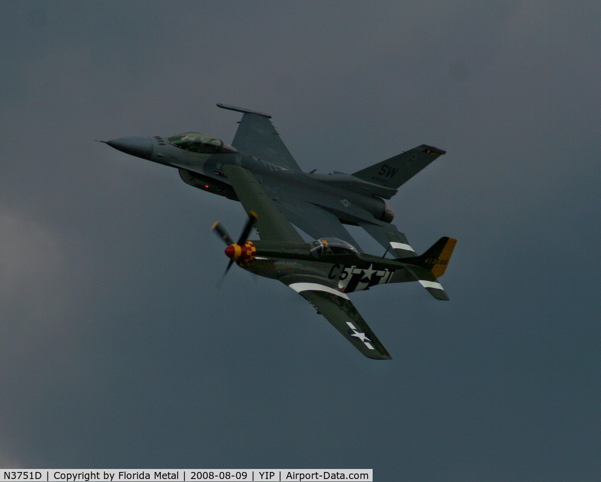 N3751D, 1944 North American P-51D Mustang C/N 122-39665, Hurry Home Honey with F-16 Heritage Flight