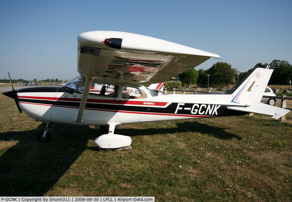F-GCNK, Reims F172N Skyhawk C/N 2019, Parked here for a show...