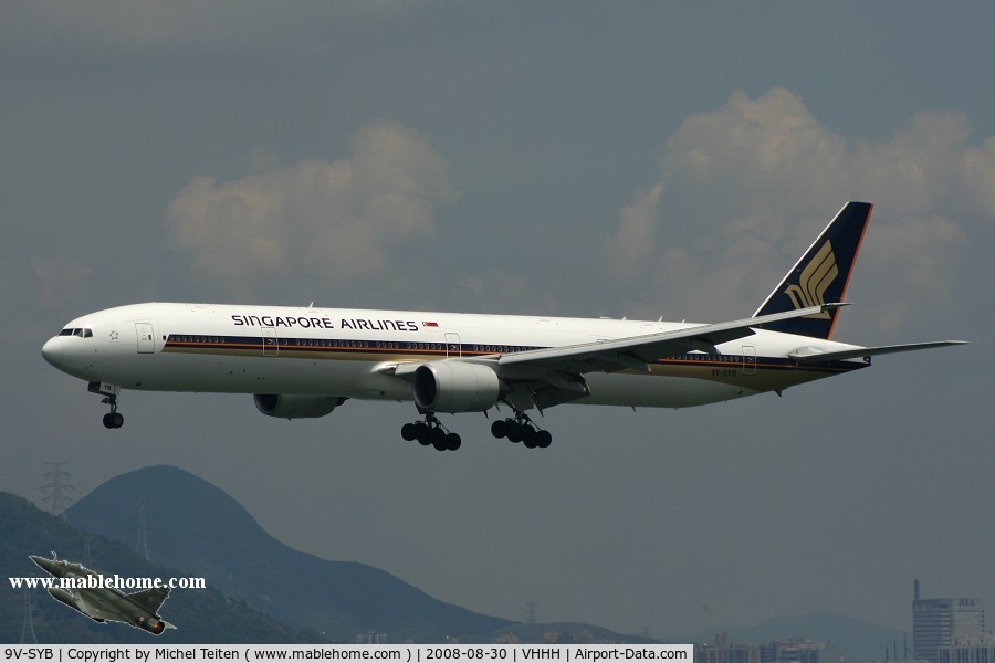 9V-SYB, 1998 Boeing 777-312 C/N 28516, Singapore Airlines approaching runway 25R