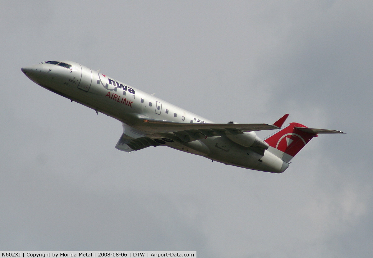 N602XJ, 2005 Bombardier CRJ-200ER (CL-600-2B19) C/N 8045, Mesaba CRJ-200