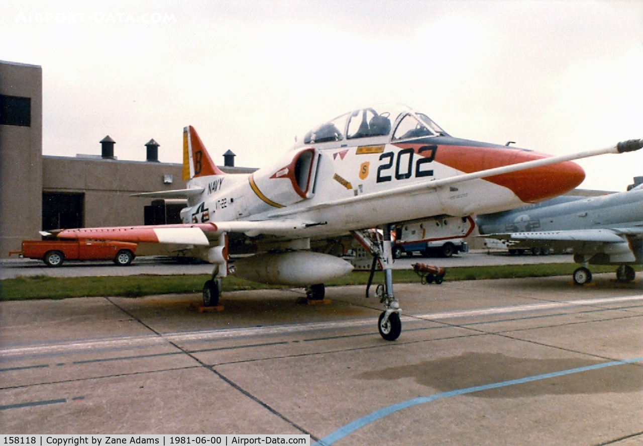 158118, Douglas TA-4J Skyhawk C/N 14155, USN Skyhawk at the former DAllas Naval Air Station