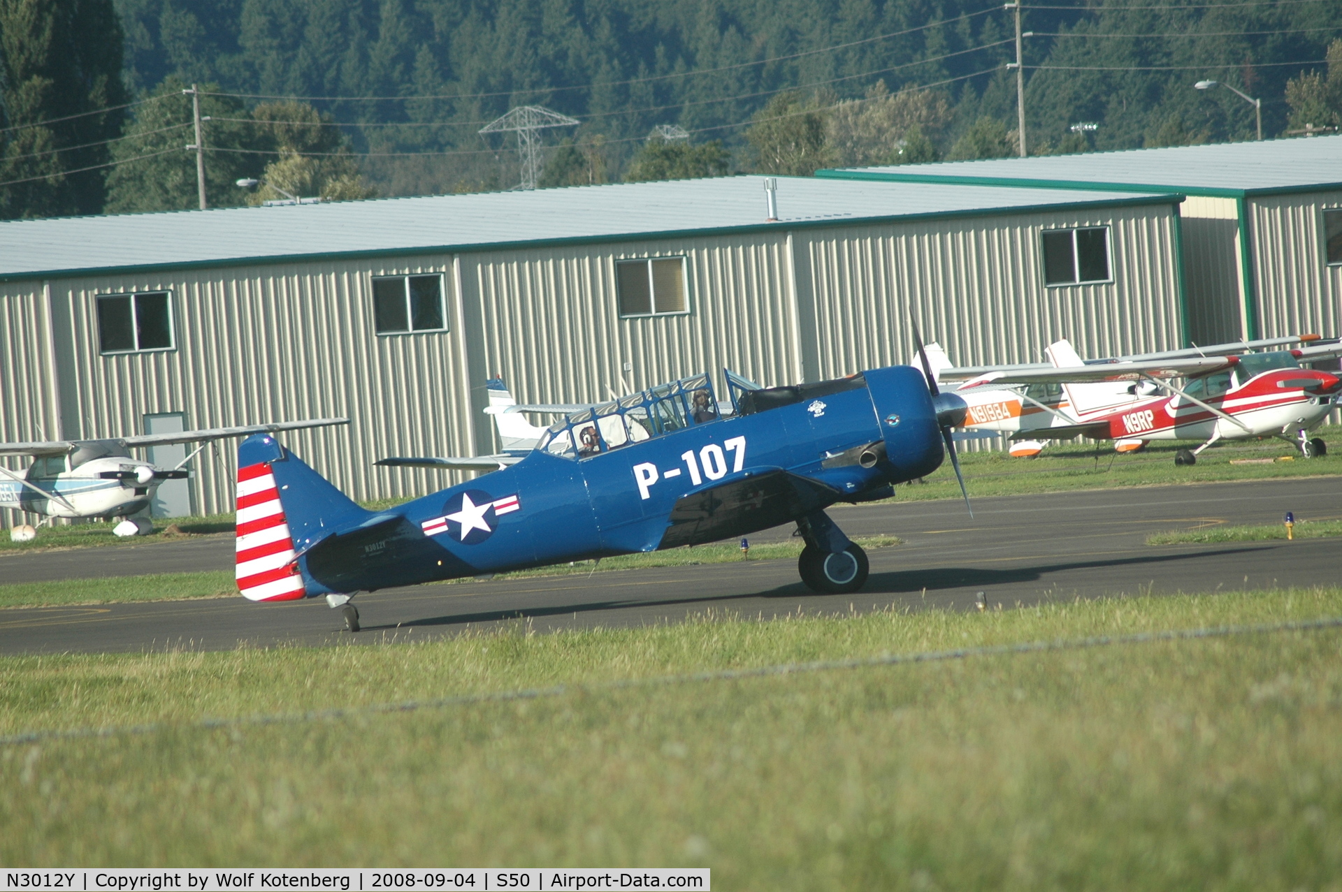 N3012Y, 1943 North American AT-6 C/N 412223, approaching the runway
