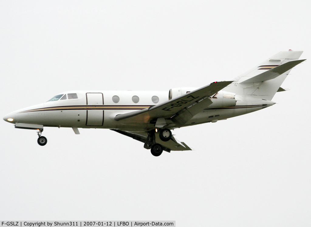 F-GSLZ, 1986 Dassault Falcon 100 C/N 208, Landing rwy 32L