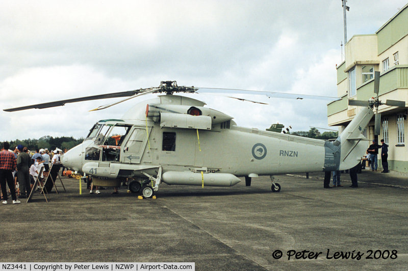 NZ3441, Kaman SH-2F Seasprite C/N 191, RNZN - 1998