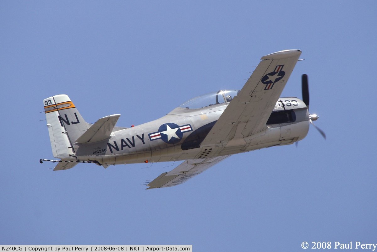 N240CG, North American T-28C Trojan C/N 252-3 (146240), Another smooth pass