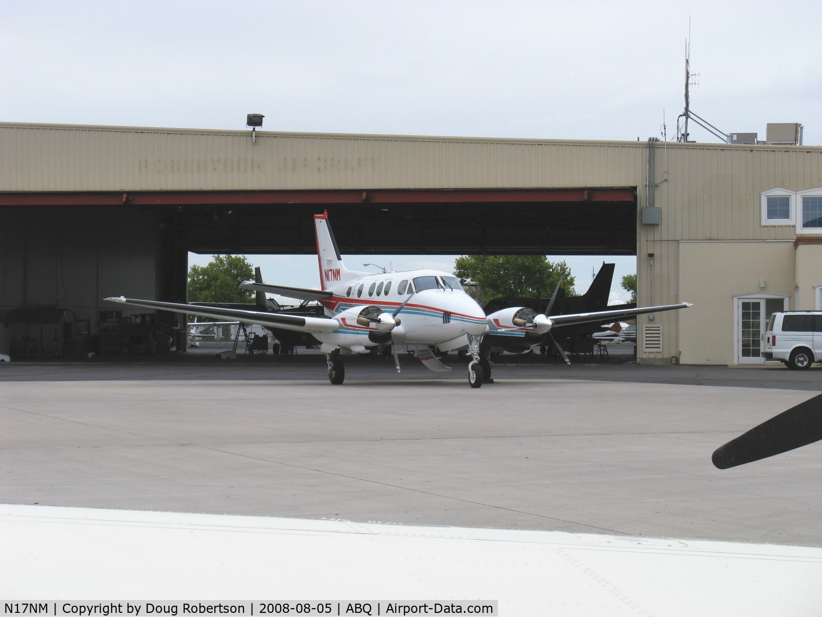 N17NM, 1977 Beech E-90 King Air C/N LW-237, 1977 Beech E90 KING AIR, two P&W(C)PT6A-28 turboprops of 680 ehp flat rated to 550 ehp.