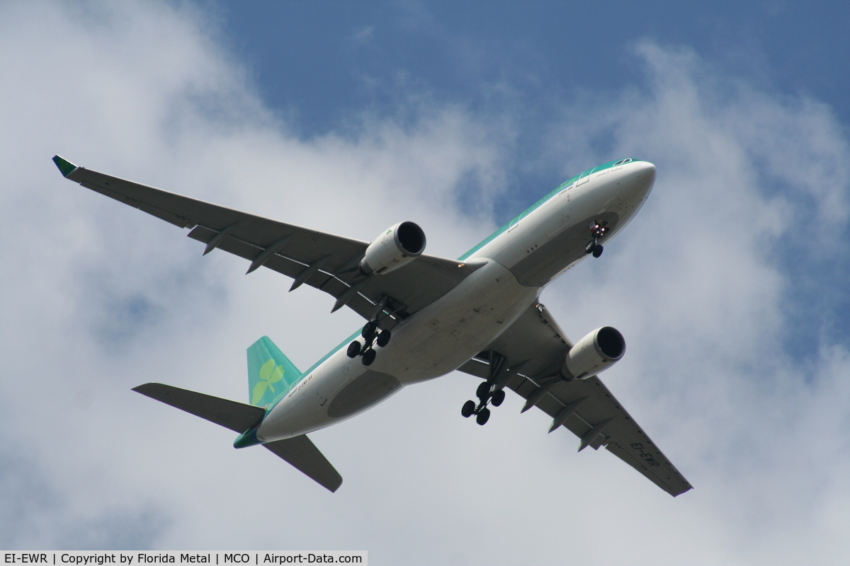 EI-EWR, 2000 Airbus A330-202 C/N 330, Aer Lingus A330-200 arriving from DUB