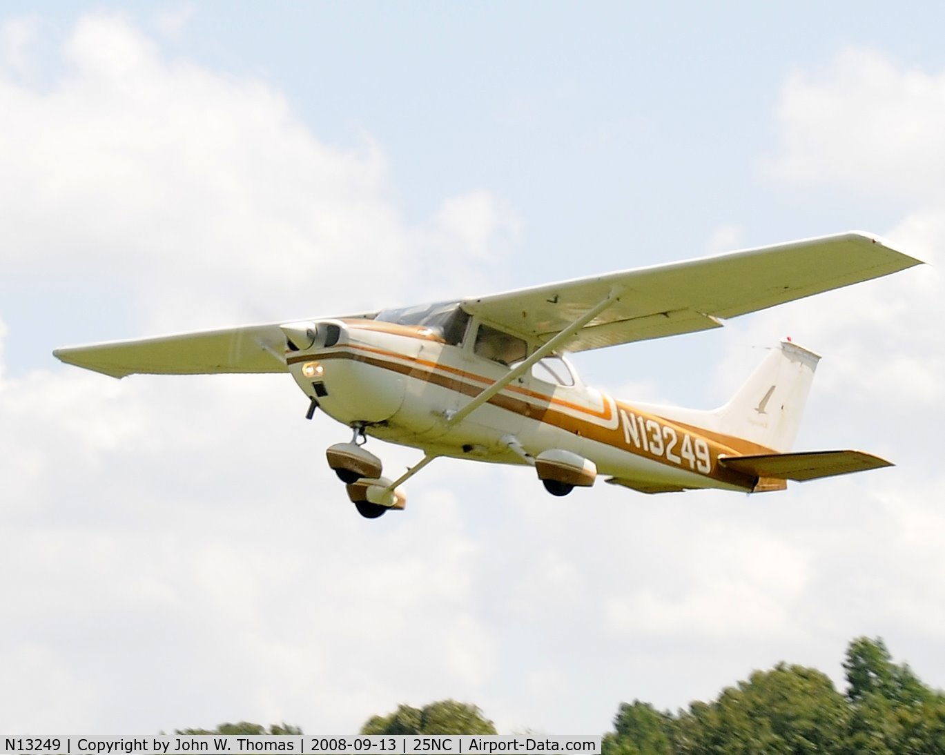 N13249, 1973 Cessna 172M C/N 17262610, Smith's Fly-In
