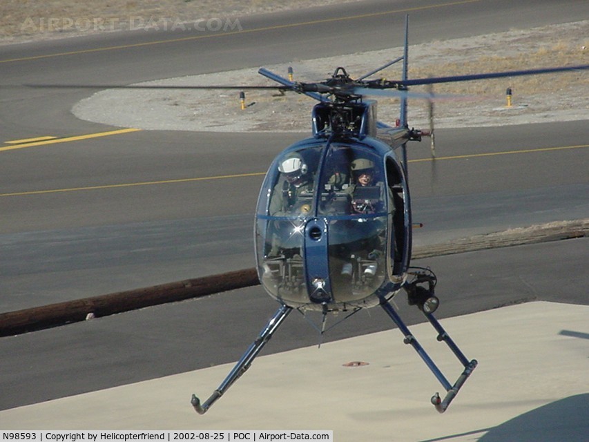 N98593, 1967 Hughes OH-6A Cayuse C/N 0978, Looking at me on roof of heliport