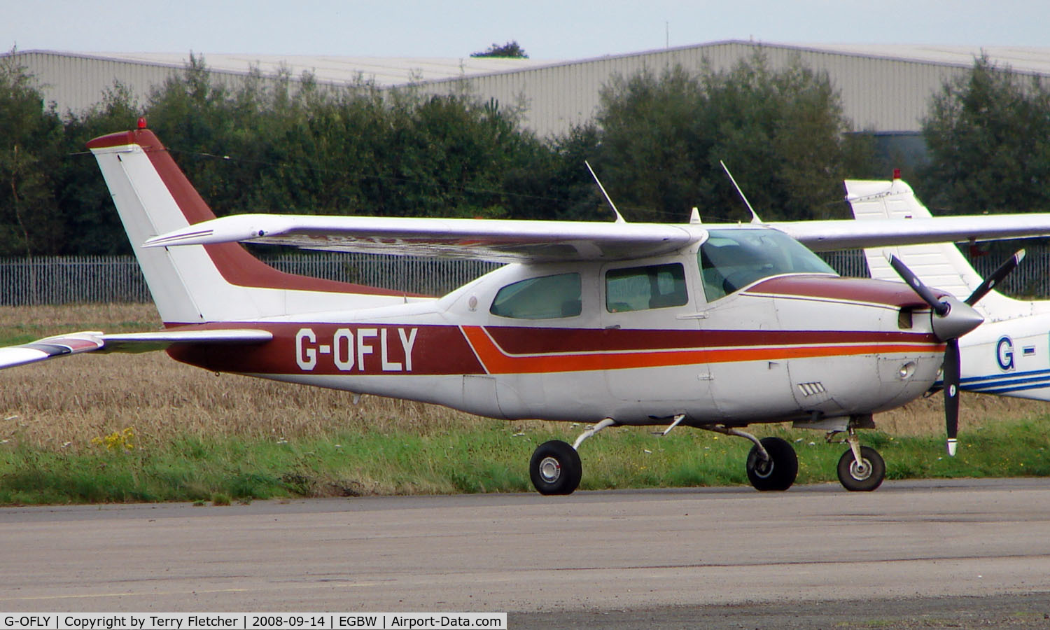 G-OFLY, 1977 Cessna 210M Centurion C/N 21061600, 1977 Cessna 210M at Wellesbourne